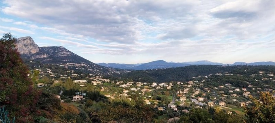 Costa Azzurra: alla scoperta di Saint Jeannet e il “suo” Baou (Foto)