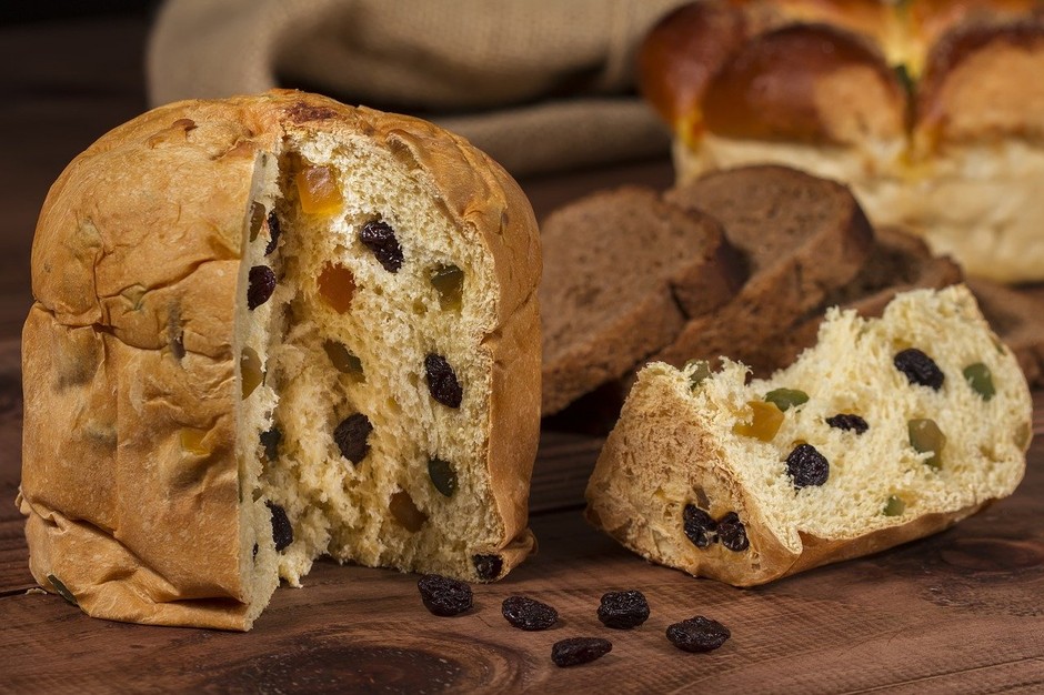 Panettone o pandoro sulla tavola di Natale? Ecco cosa scelgono i sindaci della cintura sud di Torino