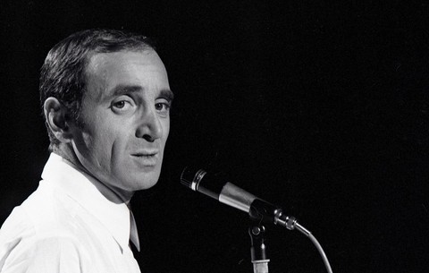 Cannes: fino al 30 gennaio all’Espace Miramar la mostra fotografica “Aznavour di Roger Kasparian”