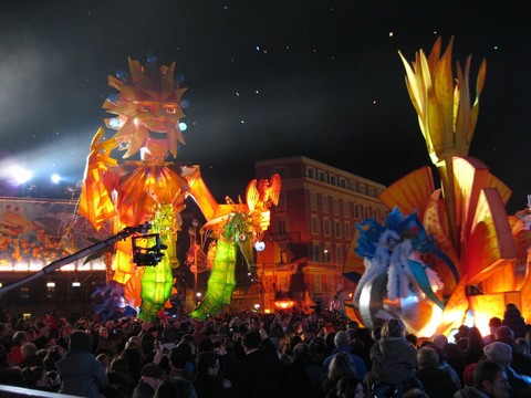 Cronaca e immagini dei carnevali di Nizza: riviviamo il …2011