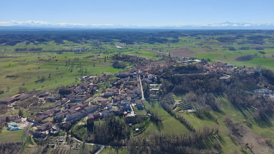 Scoprire il Monferrato tra terra e cielo grazie a un volo in mongolfiera