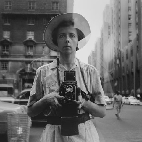 Nizza fino al 16 marzo 2025 gli eccezionali scatti di Vivian Maier in mostra al Musée de la Photographie (Foto)